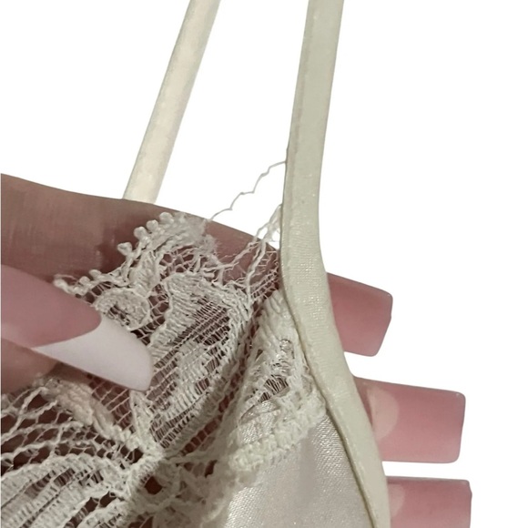 L32 CACIQUE IVORY SLIP DRESS- MEDIUM - lingerie - Picture 3 of 3